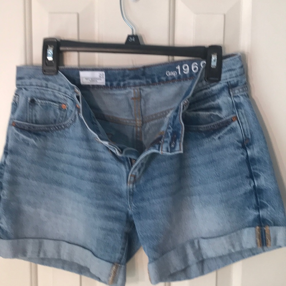Gap 1969 Cuffed Jean Shorts
